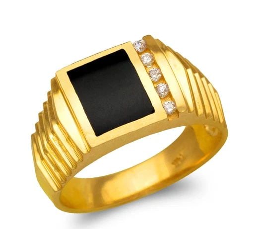 NEW 14K YELLOW GOLD MEN'S FULL CUT ONYX RING: NEW 14K YELLOW GOLD MEN'S FULL CUT ONYX RING MEN'S FULL CUT ONYX RING NEW 14K YELLOW GOLD SIZE Apx: 11mm Apx WEIGHT: 8.8g