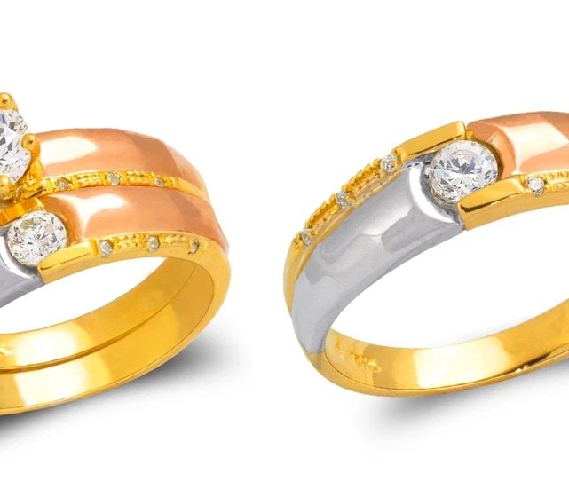 NEW 14K TRICOLOR GOLD TRICOLOR WEDDING TRIO RING SET: NEW 14K TRICOLOR GOLD TRICOLOR WEDDING TRIO RING SET TRICOLOR WEDDING TRIO RING SET NEW 14K TRICOLOR GOLD SIZE Apx: 6mm Apx. WEIGHT: 8.8g