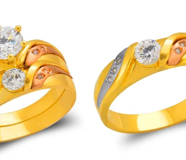 NEW 14K TRICOLOR GOLD TRICOLOR WEDDING TRIO RING SET: NEW 14K TRICOLOR GOLD TRICOLOR WEDDING TRIO RING SET TRICOLOR WEDDING TRIO RING SET NEW 14K TRICOLOR GOLD SIZE Apx: 6mm Apx. WEIGHT: 8.8g