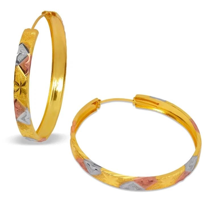 NEW 14K TRICOLOR GOLD 5MM STAMPING HOOP EARRINGS: NEW 14K TRICOLOR GOLD 5MM STAMPING HOOP EARRINGS 5MM STAMPING HOOP EARRINGS NEW 14K TRICOLOR GOLD Width: Approx. 5mm Apx WEIGHT: 1.6g