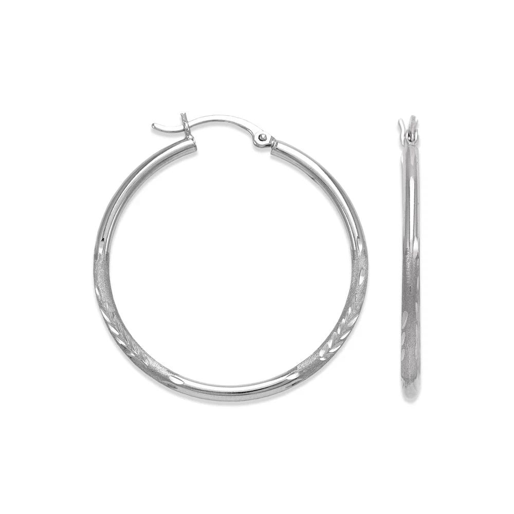 NEW 14K WHITE GOLD 2MM ROUND TUBE HOOP EARRINGS: NEW 14K WHITE GOLD 2MM ROUND TUBE HOOP EARRINGS 2MM ROUND TUBE HOOP EARRINGS NEW 14K WHITE GOLD Width: Approx. 2mm Apx WEIGHT: 0.8g