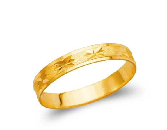 NEW 14K YELLOW GOLD KIDS STAR STAMPING WEDDING BAND: NEW 14K YELLOW GOLD KIDS STAR STAMPING WEDDING BANDKIDS STAR STAMPING WEDDING BANDNEW 14KYELLOW GOLDSIZE Apx: 3mmWEIGHT: 0.8g