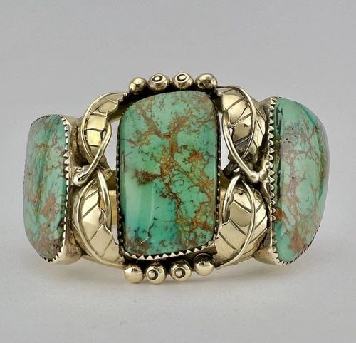 RARE MICHAEL HORSE YAQUI 14K YELLOW GOLD ROYSTON TURQUOISE CUFF BRACELET 77.5G: RARE MICHAEL HORSE YAQUI 14K YELLOW GOLD ROYSTON TURQUOISE CUFF BRACELET 77.5G RARE Michael Horse Yaqui 14k Yellow Gold Royston Turquoise Cuff Bracelet 77.5g Cuff is 4 5/8" Tip to Tip and has a 1" Gap