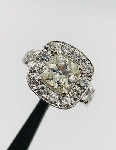 14K WHITE GOLD 2.03CT PRINCESS CUT DIAMOND L - I2 HALO ENGAGEMENT RING 3.46TCW: 14K WHITE GOLD 2.03CT PRINCESS CUT DIAMOND L - I2 HALO ENGAGEMENT RING 3.46TCW 14K White Gold 2.03Ct Princess Cut Diamond L - I2Halo Engagement Ring 3.46tcw Size: 8.5 Total Weight is 10.2 Grams on my 
