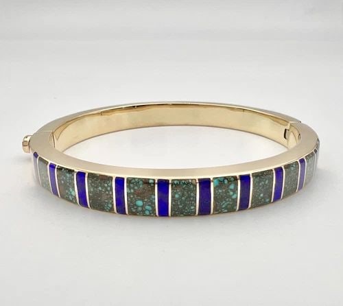 NAVAJO 14K GOLD SPIDERWEB BISBEE SUGILITE LAPIS & OPAL & DIAMOND BANGLE BRACELET: NAVAJO 14K GOLD SPIDERWEB BISBEE SUGILITE LAPIS & OPAL & DIAMOND BANGLE BRACELET Vtg Navajo 14K Gold Spiderweb Bisbee Sugilite Lapis & Opal & Diamond Bangle Bracelet Bangle Will Fit A Wrist Up to 7" L
