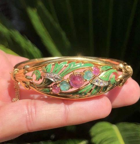 VICTORIAN ART NOUVEAU 18K GOLD ROSE CUT DIAMOND TOURMALINE EMERALD BRACELET 34G: VICTORIAN ART NOUVEAU 18K GOLD ROSE CUT DIAMOND TOURMALINE EMERALD BRACELET 34G Fine French Victorian Art Nouveau 18k Gold Rose Cut Diamond Tourmaline Emerald Bangle Bracelet Wearable Length is Around