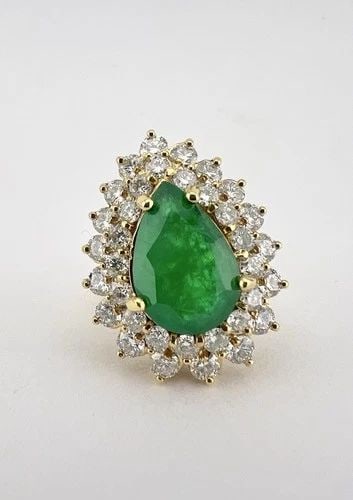 FINE 14K YELLOW GOLD 6.00CT PEAR GREEN EMERALD & 2.50CT DIAMOND HALO RING: FINE 14K YELLOW GOLD 6.00CT PEAR GREEN EMERALD & 2.50CT DIAMOND HALO RING Fine 14k Yellow Gold 6.00ct Pear Green Emerald & 2.50ct Diamond Halo Women's Ring Ring Size: 5 - Can be Resized With Out Damag