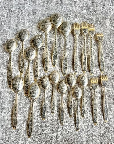VINTAGE RUSSIAN SOVIET NIELLO SILVER 875 FLORAL FLATWARE SET (21 PIECES) -809.8G (1 of 2)
