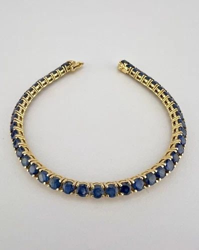 DESIGNER YELLOW GOLD 8.80CT APPROX ROUND BLUE SAPPHIRE TENNIS BRACELET 6.75: DESIGNER YELLOW GOLD 8.80CT APPROX ROUND BLUE SAPPHIRE TENNIS BRACELET 6.75” Designer Yellow Gold 8.80ct Approx. Round Blue Sapphire Tennis Bracelet 6.75" Size: 6.75" Long By (4mm) Wide Metal: H