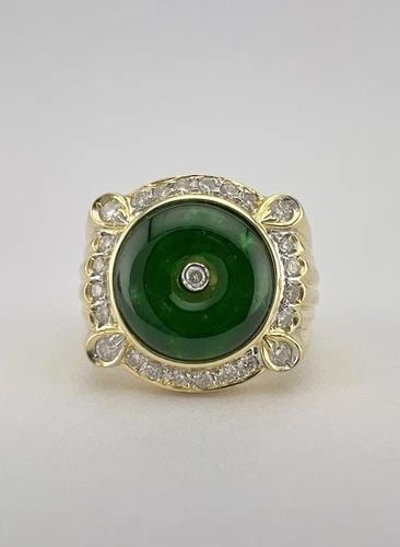 ANTIQUE OLD CHINESE 18K YELLOW GOLD IMPERIAL GREEN JADE DISK & DIAMOND MENS RING: ANTIQUE OLD CHINESE 18K YELLOW GOLD IMPERIAL GREEN JADE DISK & DIAMOND MENS RING Antique Old Chinese 18k Yellow Gold Imperial Green Jade Disk & Diamond Men's Ring Ring Size: 8.25 - Can Be Resized Meta