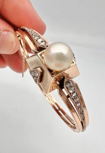 ANTIQUE VICTORIAN 14K ROSE GOLD ROSE CUT DIAMONDS & 8MM PEARL BANGLE BRACELET: ANTIQUE VICTORIAN 14K ROSE GOLD ROSE CUT DIAMONDS & 8MM PEARL BANGLE BRACELET Antique Victorian 14k Rose Gold Rose Cut Diamonds & 8mm Pearl Bangle Bracelet Opening Size Is 60mm Wide By 48mm Tall Will 
