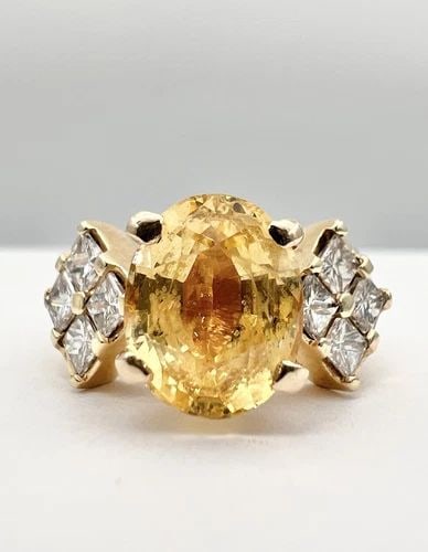 ANTIQUE 14K YELLOW GOLD 3.5CT YELLOW SAPPHIRE & 1.20CT PRINCESS CUT DIAMOND RING: ANTIQUE 14K YELLOW GOLD 3.5CT YELLOW SAPPHIRE & 1.20CT PRINCESS CUT DIAMOND RING Antique 14k Yellow Gold 3.5ct Yellow Sapphire & 1.20ct Princess Cut Diamond Ring Size: 10 - Can Be Resized Weight is 8.
