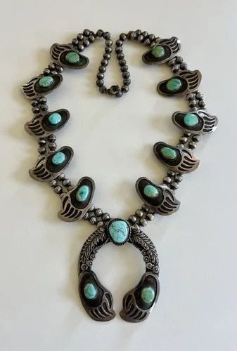 VTG 234G NAVAJO STERLING SILVER TURQUOISE BEAR PAW SQUASH BLOSSOM NECKLACE 26": Vtg 234g Navajo Sterling Silver Turquoise Bear Paw Squash Blossom Necklace 26" This Amazing necklace features huge specimens of Natural Nevada Turquoise, secure in a Smooth bezel. Necklace has 8mm Wid