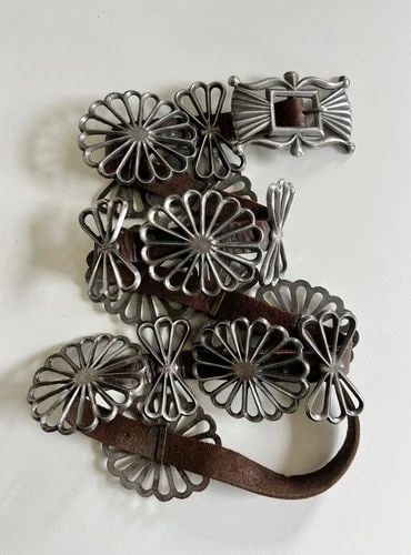 540G MASSIVE OLD 1950'S NAVAJO SANDCAST STERLING SILVER BUTTERFLY CONCHO BELT: 540G MASSIVE OLD 1950'S NAVAJO SANDCAST STERLING SILVER BUTTERFLY CONCHO BELT 540g Massive OLD 1950's Navajo Sandcast Sterling Silver Butterfly Concho Belt Belt Buckle Size: 3 1/8" Wide By 2 1/8" Tall
