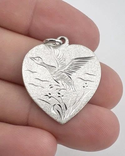ANTIQUE OLD CHINESE SOLID PURE PLATINUM ENGRAVED DUCK DESIGN HEART PENDANT 11.4G (1 of 2)