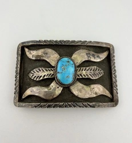 HUGE 225.8G VTG NAVAJO CAST STERLING SILVER NEVADA TURQUOISE BELT BUCKLE 4 1/8": HUGE 225.8g Vtg Navajo Cast Sterling Silver Nevada Turquoise Belt Buckle 4 1/8" Size: 4 1/8" Wide By 2 5/8" Tall Weight is 225.8 Grams on my scale Metal: Sterling Silver Amazing Design with an Amazing