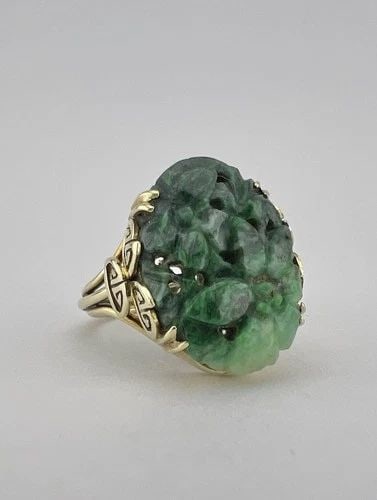 ANTIQUE VICTORIAN 14K YELLOW GOLD CARVED GREEN JADE FLORAL FILIGREE RING: ANTIQUE VICTORIAN 14K YELLOW GOLD CARVED GREEN JADE FLORAL FILIGREE RING Antique Victorian 14k Yellow Gold Carved Green Jade Floral Filigree Ring 7g Ring Size: 7 - Can Be Sized Without Damaging Weight
