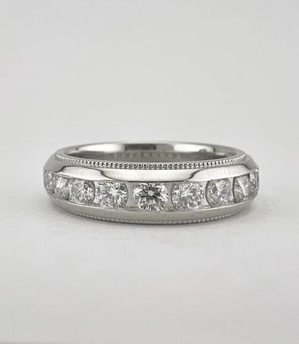 DESIGNER DIANA PLATINUM & VS .75CT APPROX DIAMOND MILGRAIN WEDDING BAND RING: DESIGNER DIANA PLATINUM & VS .75CT APPROX DIAMOND MILGRAIN WEDDING BAND RING Designer Diana Platinum .75ct Approx Diamond Milgrain Wedding Band Ring Ring Size: 6 Weight is 9.0 Grams on my scale Metal: