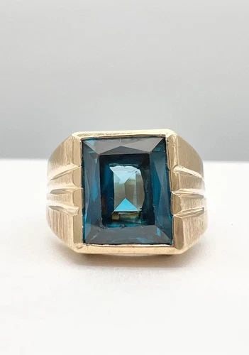DESIGNER 10K YELLOW GOLD AQUA BLUE SYNTHETIC SPINEL STONE MEN'S RING 10.6G: DESIGNER 10K YELLOW GOLD AQUA BLUE SYNTHETIC SPINEL STONE MEN'S RING 10.6G Designer 10K Yellow Gold Aqua Blue Synthetic Spinel Stone Men's Ring 10.6g Size: 11 - Can Be Resized Total Weight is 10.6 Gra