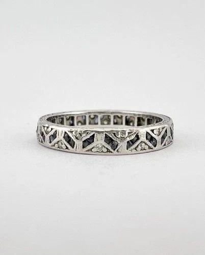 ART DECO 1920'S PLATINUM OLD CUT DIAMOND & SAPPHIRE ETERNITY WEDDING BAND RING: ART DECO 1920'S PLATINUM OLD CUT DIAMOND & SAPPHIRE ETERNITY WEDDING BAND RING Art Deco 1920's Platinum Old Cut Diamond & Sapphire Eternity Wedding Band Ring Ring Size is - 6 Weight is 3.1 Grams on my