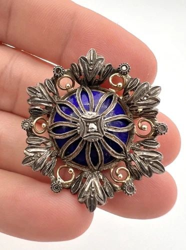 GEORGIAN 18K GOLD & SILVER ROSE CUT DIAMOND BLUE ENAMEL FLORAL BROOCH PENDANT: GEORGIAN 18K GOLD & SILVER ROSE CUT DIAMOND BLUE ENAMEL FLORAL BROOCH PENDANT Georgian 18K Gold & Silver Rose Cut Diamond Blue Enamel Floral Brooch Pendant Size: 1 3/8" Wide & Tall By Metal: 18k Yello