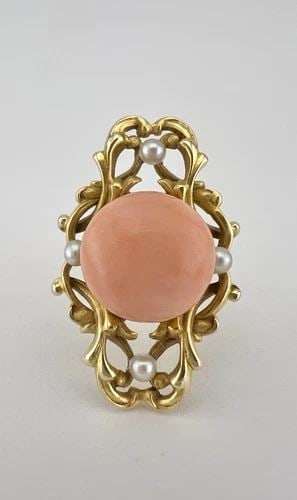 ANTIQUE ART NOUVEAU 14K YELLOW GOLD ANGEL SKIN CORAL & SEED PEARL FLORAL RING: ANTIQUE ART NOUVEAU 14K YELLOW GOLD ANGEL SKIN CORAL & SEED PEARL FLORAL RING Antique Art Nouveau 14K Yellow Gold Angel Skin Coral & Seed Pearl Floral Ring Ring Size: 7 - Can Be Resized Without Damagi