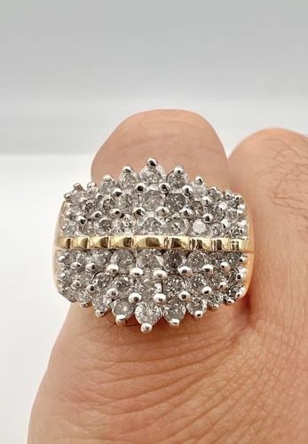 VINTAGE 10K YELLOW GOLD 1.50CT APPROX DIAMOND PRONG SET CLUSTER COCKTAIL RING: VINTAGE 10K YELLOW GOLD 1.50CT APPROX DIAMOND PRONG SET CLUSTER COCKTAIL RING Vintage 10k Yellow Gold 1.50tcw Diamond Prong Set Cluster Cocktail Ring 9.2g Ring Size: 7 - Can Be Resized Metal: 10k Yell