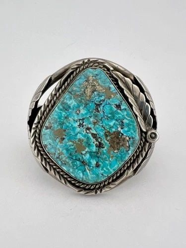 VINTAGE NAVAJO STERLING SILVER HIGH GRADE MORENCI TURQUOISE CUFF BRACELET 88.7G (1 of 2)