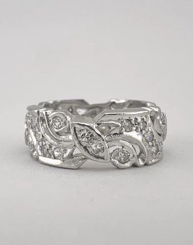 ANTIQUE ART DECO PLATINUM .50TCW APPRX. OLD CUT DIAMOND ETERNITY BAND RING: ANTIQUE ART DECO PLATINUM .50TCW APPRX. OLD CUT DIAMOND ETERNITY BAND RING Antique Art Deco Platinum .50tcw Apprx. Old Cut Diamond Eternity Band Ring Ring Size: 5 & is 6.5mm Wide Metal: Platinum - Tes