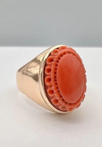 ANTIQUE CHINESE 14K YELLOW GOLD CARVED CABOCHON RED MEDITERRANEAN CORAL RING (1 of 2)