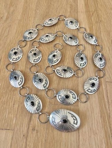 VINTAGE NAVAJO STERLING SILVER ONYX OVERLAY STAMPED CONCHO BELT 47" -210.6G (1 of 2)