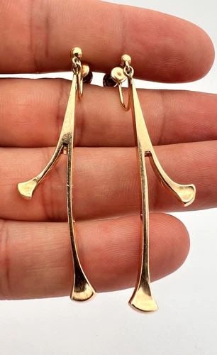 BENT KNUDSEN DENMARK 14K YELLOW GOLD MODERNIST DANGLE EARRINGS 2 1/8": BENT KNUDSEN DENMARK 14K YELLOW GOLD MODERNIST DANGLE EARRINGS 2 1/8" Bent Knudsen Denmark 14k Yellow Gold Modernist Dangle Earrings 2 1/8" Size: 2 1/8" Tall With Dangle By 3/4" Wide Metal: 14k Yellow