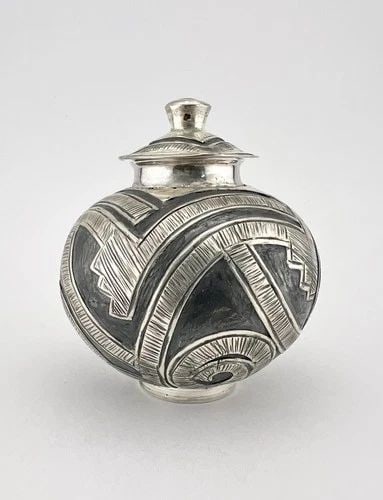 RARE VINTAGE NAVAJO STERLING SILVER DETAILED OVERLAY URN VASE JAR CONTAINER: RARE VINTAGE NAVAJO STERLING SILVER DETAILED OVERLAY URN VASE JAR CONTAINER RARE Vintage Navajo Sterling Silver Detailed Overlay Urn Vase Jar Container Size: 2 1/8" Wide & 2 1/2" Tall Metal: Sterling 