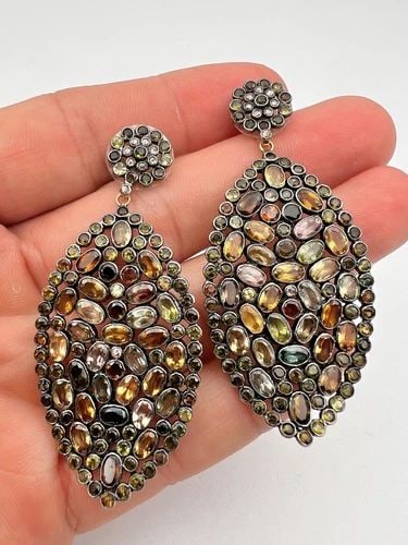 VINTAGE 18K YELLOW GOLD & STERLING SILVER NATURAL MULTI COLOR SAPPHIRE EARRINGS: VINTAGE 18K YELLOW GOLD & STERLING SILVER NATURAL MULTI COLOR SAPPHIRE EARRINGS Vintage 18K Yellow Gold & Sterling Silver Natural Multi Color Sapphire Earrings Size: Over 2 1/2" Tall By Almost 1 1/4" 