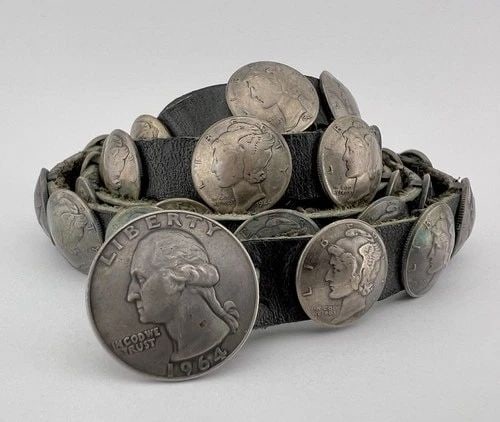 OLD NAVAJO COIN SILVER 40 MERCURY DIMES & 1 QUARTER WOMEN'S CONCHO BELT 145.7G: OLD NAVAJO COIN SILVER 40 MERCURY DIMES & 1 QUARTER WOMEN'S CONCHO BELT 145.7G Early Old Navajo Coin Silver Mercury Dimes & Quarter Women's Concho Belt 145.7g Quarter Buckle Size: Just Under 2 1/4" Wi