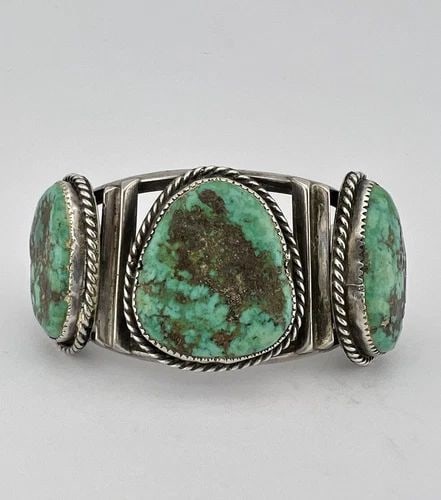 1976 CHIEF BERTHA VTG NAVAJO STERLING KING'S MANASSA TURQUOISE CUFF BRACELET 85G (1 of 2)