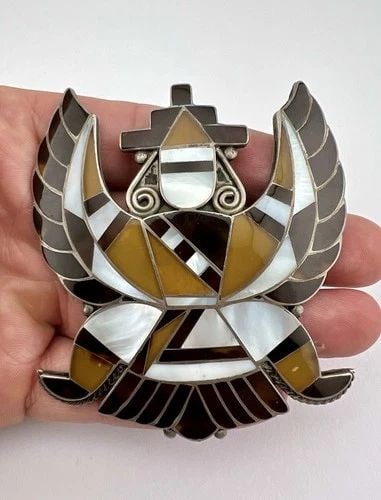 RARE LARGE VINTAGE ZUNI MULTI-INLAY KNIFEWING STERLING SILVER PIN BROOCH 3.25": RARE LARGE VINTAGE ZUNI MULTI-INLAY KNIFEWING STERLING SILVER PIN BROOCH 3.25" Rare LARGE Vintage ZUNI MULTI-INLAY KNIFEWING Sterling Silver Pin Brooch 3.25" Size: 3 1/4" Tall by 2 3/4" Wide Weight is