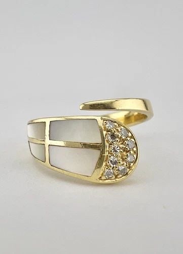 DESIGNER 18K YELLOW GOLD MOTHER OF PEARL INLAY & DIAMOND BYPASS BAND RING: DESIGNER 18K YELLOW GOLD MOTHER OF PEARL INLAY & DIAMOND BYPASS BAND RING Fine 18K Yellow Gold Mother of Pearl Inlay & Diamond Bypass Band Ring Ring Size: 7 - And Is Adjustable Up or Down in size Weig