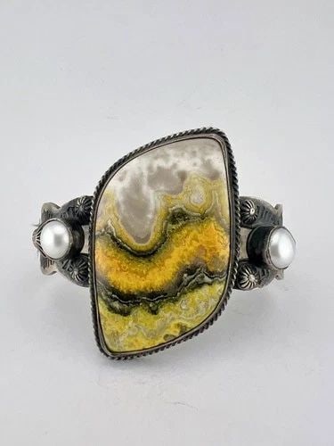 CHIMNEY BUTTE NAVAJO STERLING SILVER BUMBLEBEE JASPER & MABE PEARL CUFF BRACELET (1 of 2)