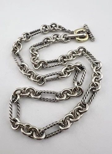 DAVID YURMAN STERLING SILVER & 18K YELLOW GOLD MADISON TOGGLE CHAIN NECKLACE: DAVID YURMAN STERLING SILVER & 18K YELLOW GOLD MADISON TOGGLE CHAIN NECKLACE David Yurman Sterling Silver & 18K Yellow Gold Madison Toggle Chain Necklace Necklace Size: 16.5" Long Tip To Tip Metal: St