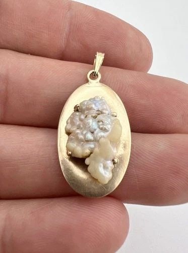 ANTIQUE VICTORIAN 10K ROSE GOLD RARE MISSISSIPPI RIVER PEARL PENDANT 1.25"- 2.9G: ANTIQUE VICTORIAN 10K ROSE GOLD RARE MISSISSIPPI RIVER PEARL PENDANT 1.25"- 2.9G Antique Victorian 10k Rose Gold RARE Mississippi River Pearl Pendant 1.25"- 2.9g Size: 1 1/4" Tall With Bail By 5/8" Wi