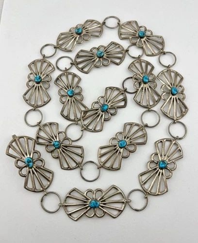 VTG NAVAJO SANDCAST STERLING SILVER TURQUOISE BOWTIE CONCHO LINK BELT 37.5"-103G: VTG NAVAJO SANDCAST STERLING SILVER TURQUOISE BOWTIE CONCHO LINK BELT 37.5"-103G Vtg Navajo Sandcast Sterling Silver Turquoise Bowtie Concho Link Belt 37.5"-103g Belt Size: 37.5" - Tip To Tip - Adjust
