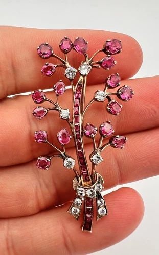 VICTORIAN 9K ROSE GOLD PINK & WHITE PASTE GEMSTONES FLOWER BOUQUET PIN BROOCH (1 of 2)