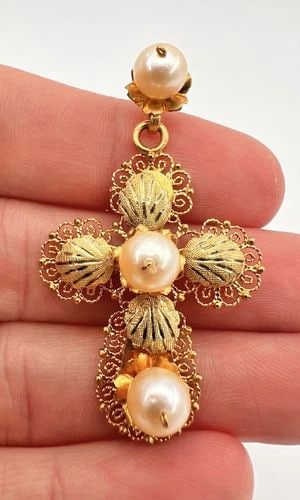 ANTIQUE VICTORIAN ETRUSCAN YELLOW GOLD & PEARL FILIGREE CROSS PENDANT: ANTIQUE VICTORIAN ETRUSCAN YELLOW GOLD & PEARL FILIGREE CROSS PENDANT Antique Victorian Etruscan 14k Yellow Gold & Pearl Filigree Cross Pendant Size: 2 1/8" Tall With Bail By Just Under 1 1/4" Wide Me