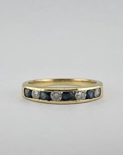 DESIGNER 18K YELLOW GOLD NATURAL BLUE SAPPHIRE & DIAMOND STACK BAND RING: DESIGNER 18K YELLOW GOLD NATURAL BLUE SAPPHIRE & DIAMOND STACK BAND RING Designer 18K Yellow Gold Natural Blue Sapphire & Diamond Stack Band Ring Ring Size: 7 - Can be Resized With Out Damage Weight i