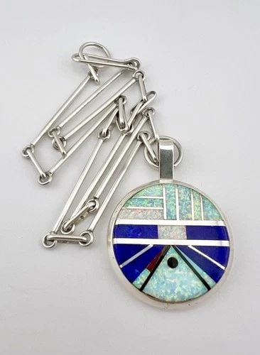HAROLD SMITH NAVAJO STERLING SILVER MULTI GEMS FLUSH SUNFACE PENDANT NECKLACE: HAROLD SMITH NAVAJO STERLING SILVER MULTI GEMS FLUSH SUNFACE PENDANT NECKLACE Harold Smith Navajo Sterling Silver Multi Gems Flush Sunface Pendant Necklace MEASUREMENTS: Necklace measures 22" tip To t