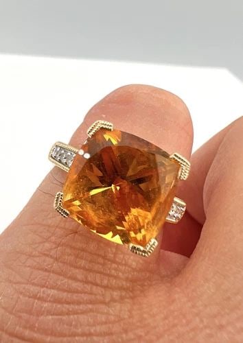 DESIGNER 14K YELLOW GOLD 7.00CT FANCY CUSHION CUT CITRINE & PAVE DIAMONDS RING: DESIGNER 14K YELLOW GOLD 7.00CT FANCY CUSHION CUT CITRINE & PAVE DIAMONDS RING Designer 14k Yellow Gold 7.00ct Fancy Cushion Cut Citrine & Pave Diamonds Ring Size: 7- Can be Resized With Out Damage We