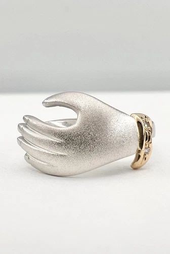 DESIGNER .900 PLATINUM & 18K GOLD FROSTED FEDE GIMMEL HAND & DIAMOND RING (1 of 2)