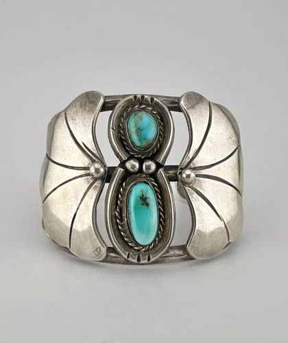 VTG NAVAJO STERLING SILVER ROYSTON TURQUOISE 3 SHANK WIDE CUFF BRACELET 64.5G: Vtg Navajo Sterling Silver Royston Turquoise 3 Shank Wide Cuff Bracelet 64.5g Cuff is Tad over 5" tip to Tip and has a 1 1/8" Wide Slightly Adjustable Gap Cuff Is Over 1 3/4" Wide In the Center Weight