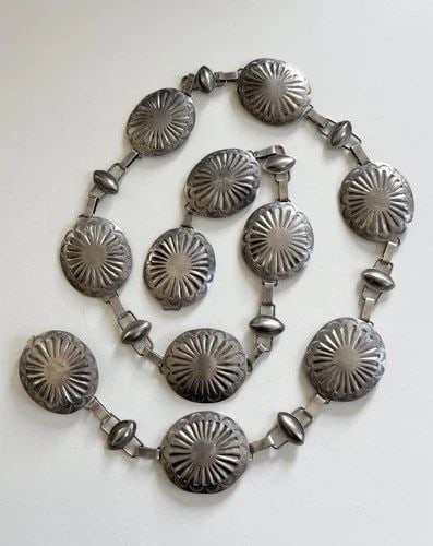 1940'S FRED HARVEY ERA NAVAJO COIN SILVER STAMPED WOMEN'S CONCHO BELT 32" -80.7G: 1940'S FRED HARVEY ERA NAVAJO COIN SILVER STAMPED WOMEN'S CONCHO BELT 32" -80.7G 1940's Fred Harvey Era Navajo Coin Silver Stamped Women's Concho Belt 32" -80.7g Belt is 35" Long Tip To Tip Buckle/ Co